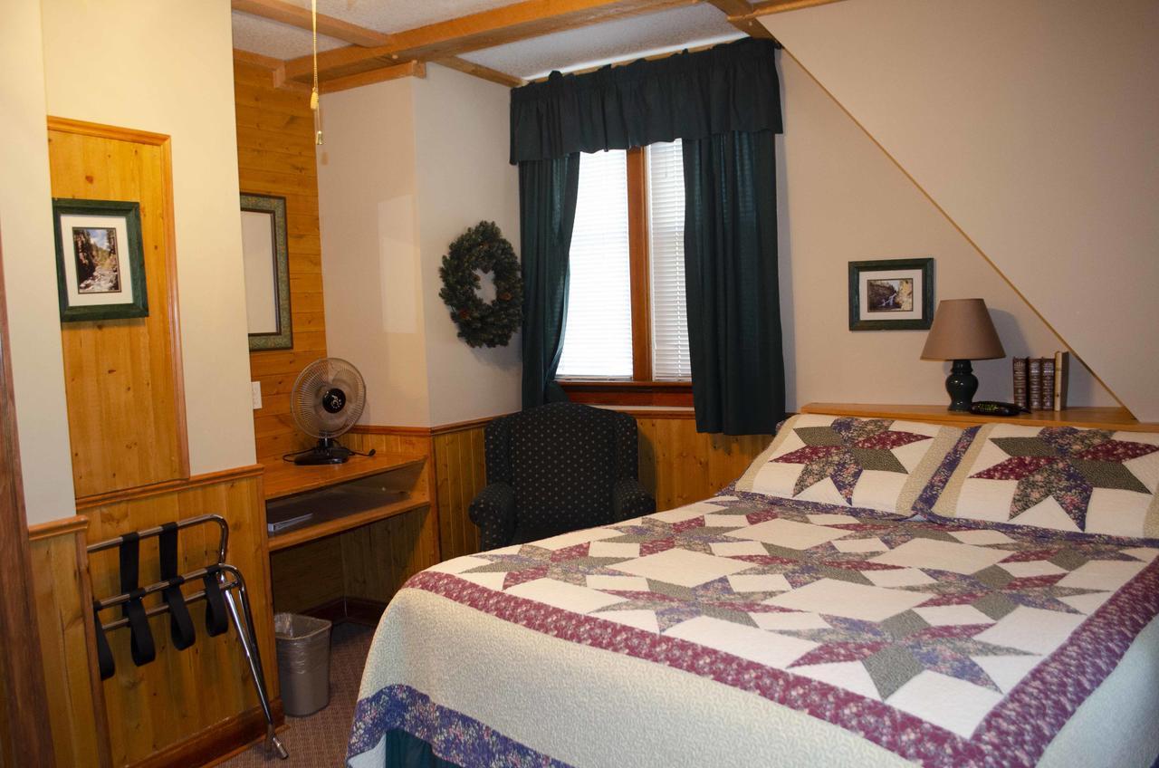 Crandell Mountain Lodge Waterton Park Kültér fotó