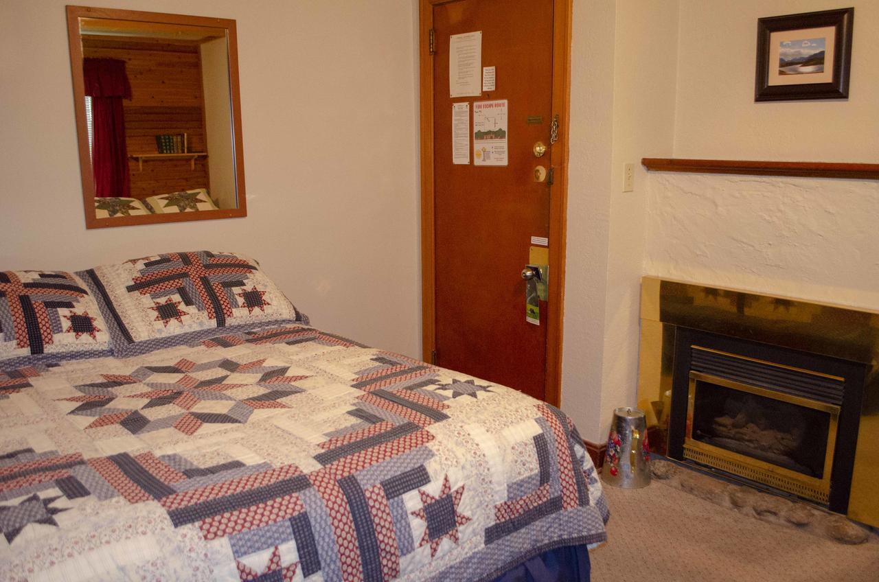 Crandell Mountain Lodge Waterton Park Kültér fotó