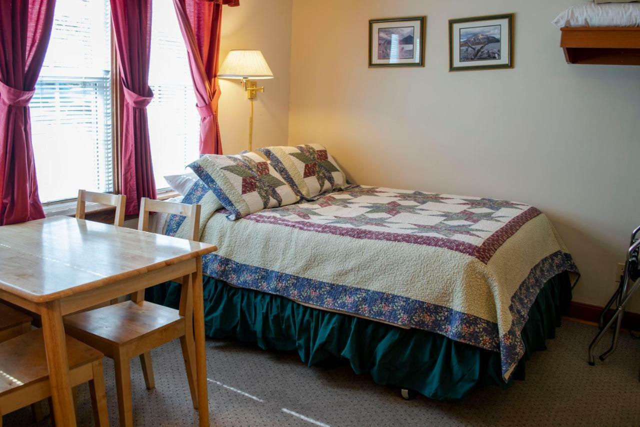 Crandell Mountain Lodge Waterton Park Kültér fotó