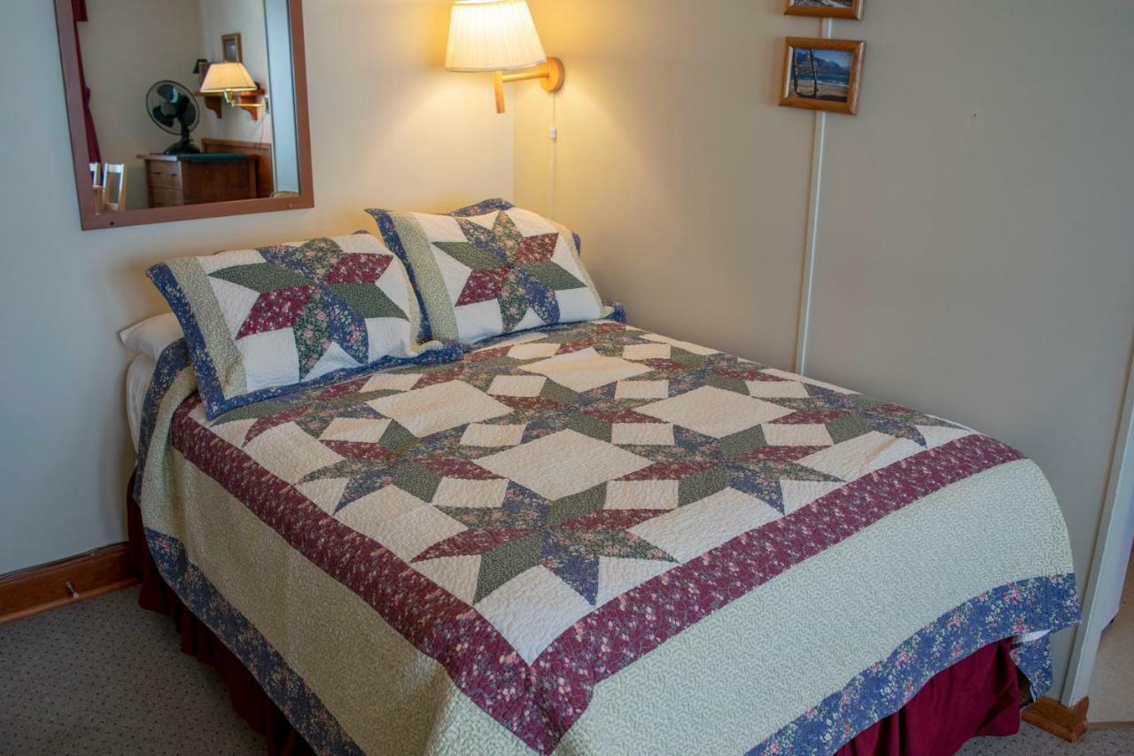Crandell Mountain Lodge Waterton Park Kültér fotó
